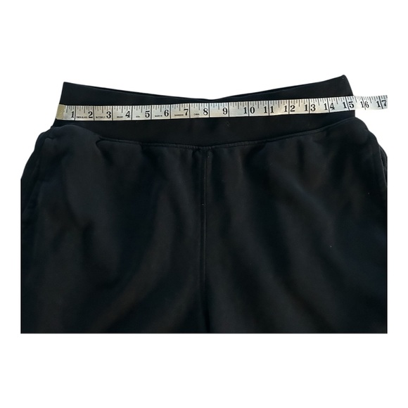 Champion Men’s Jet Black Shorts - Picture 4 of 5